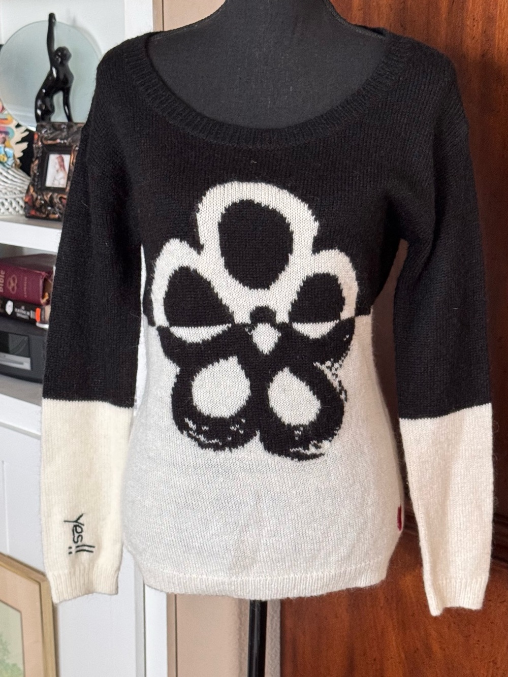 Desigual Black and White floral Sweater